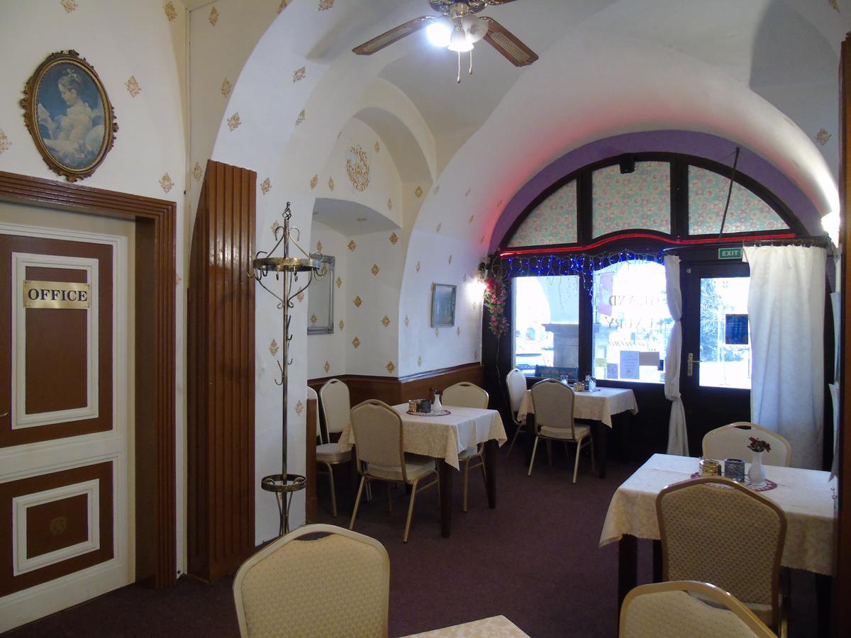 Gl Hotel Trutnov Kültér fotó