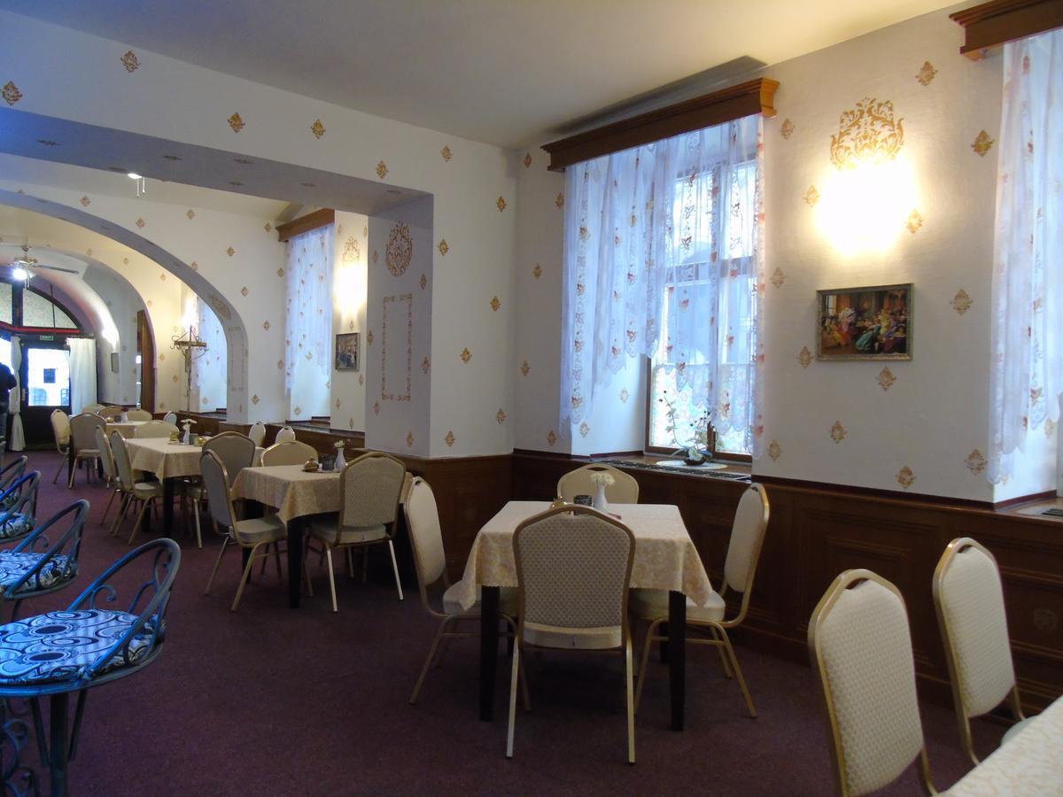 Gl Hotel Trutnov Kültér fotó